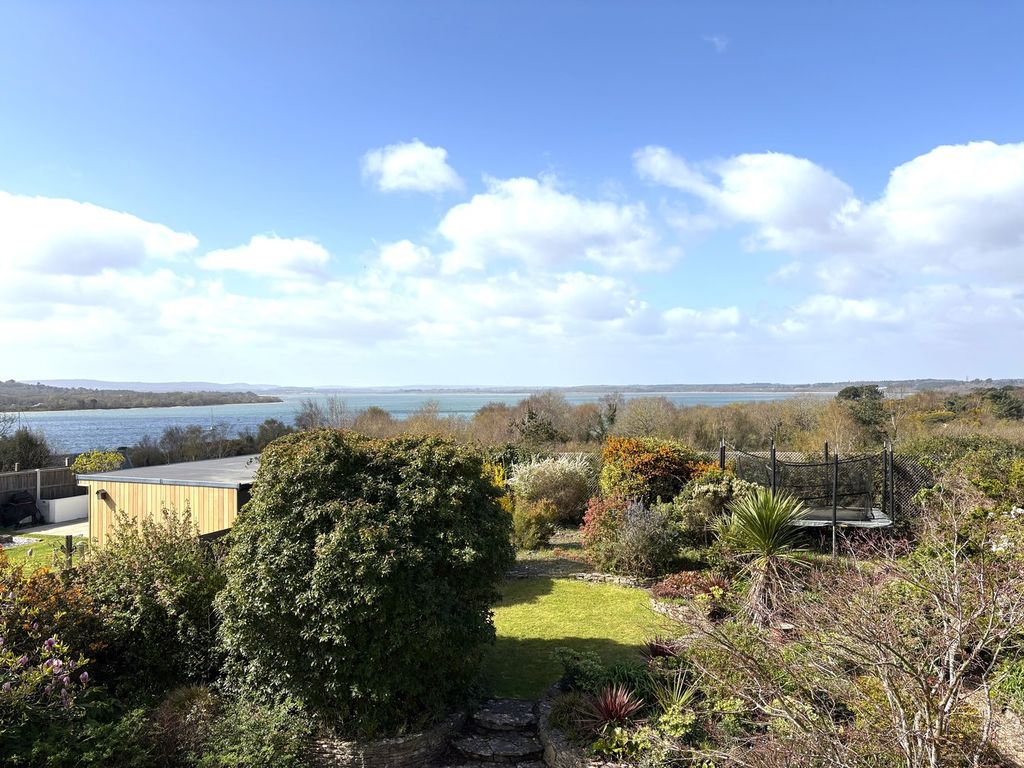 Property photo 2 of 37