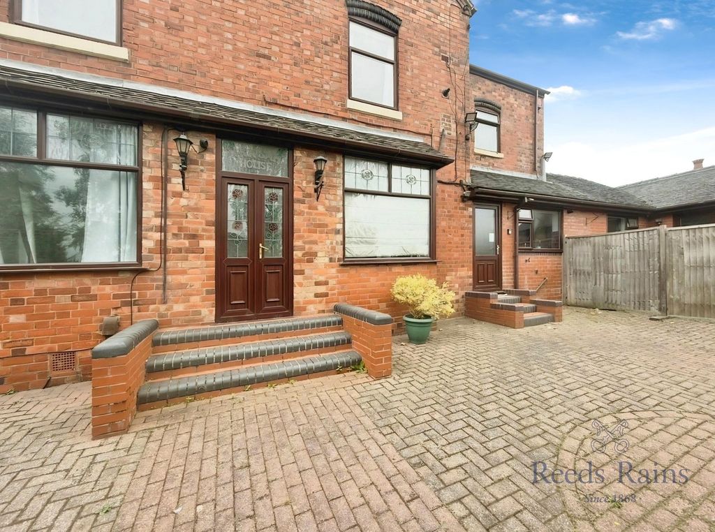 Property photo 2 of 32 Picture No. 06