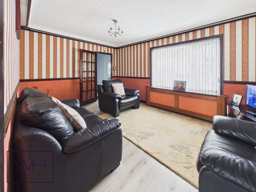 Property photo 3 of 12 Cam04980G0-Pr0122-Still004