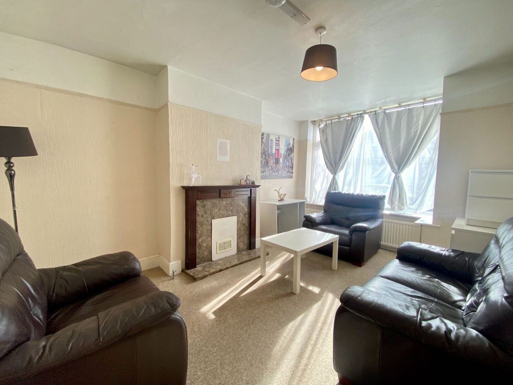 Property photo 2 of 9
