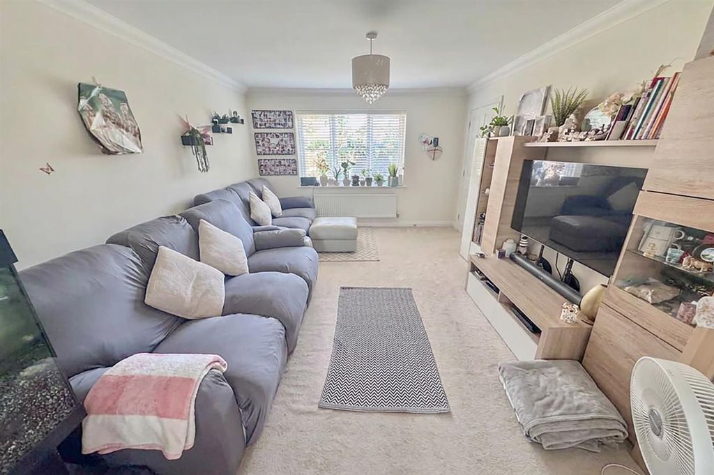 Property photo 3 of 15 Living Room2.Png