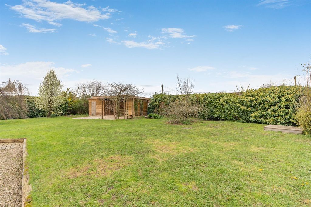 Property photo 2 of 41