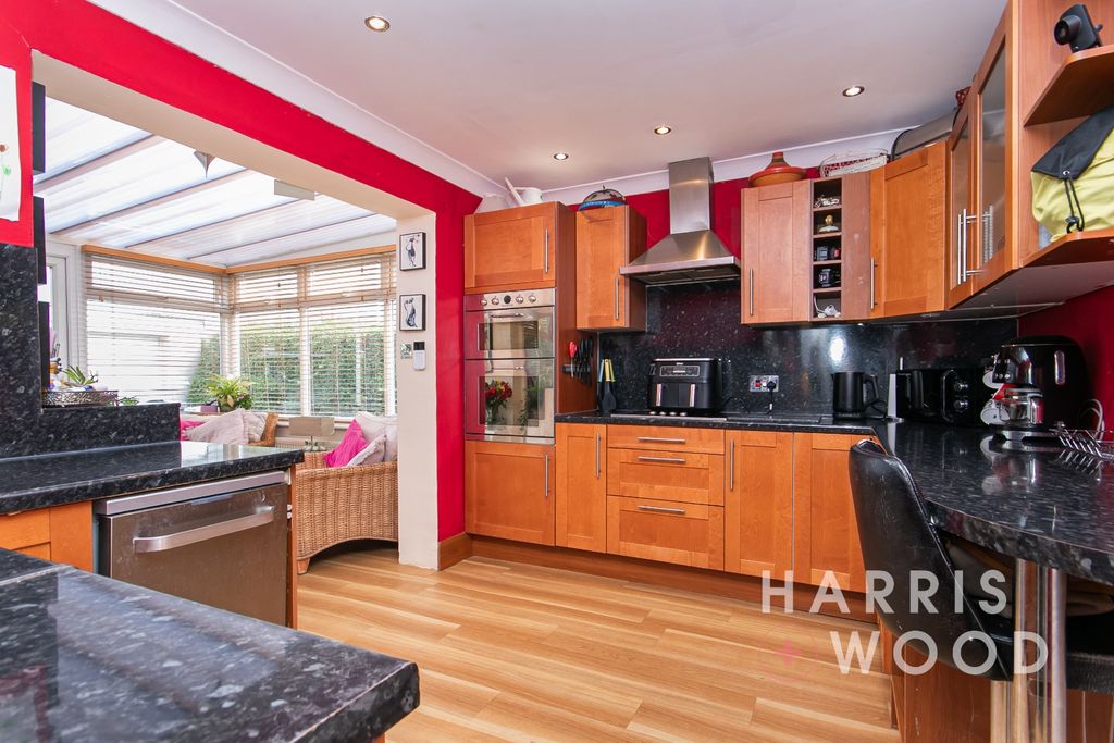 Property photo 2 of 32 4417563