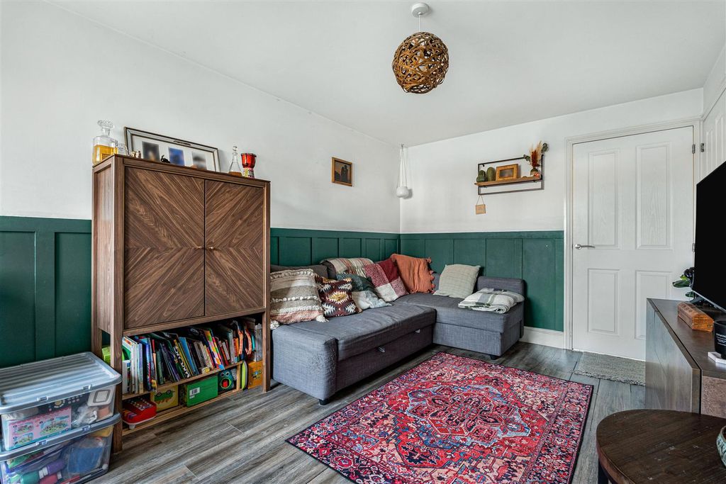 Property photo 2 of 18 6_69161.Jpg