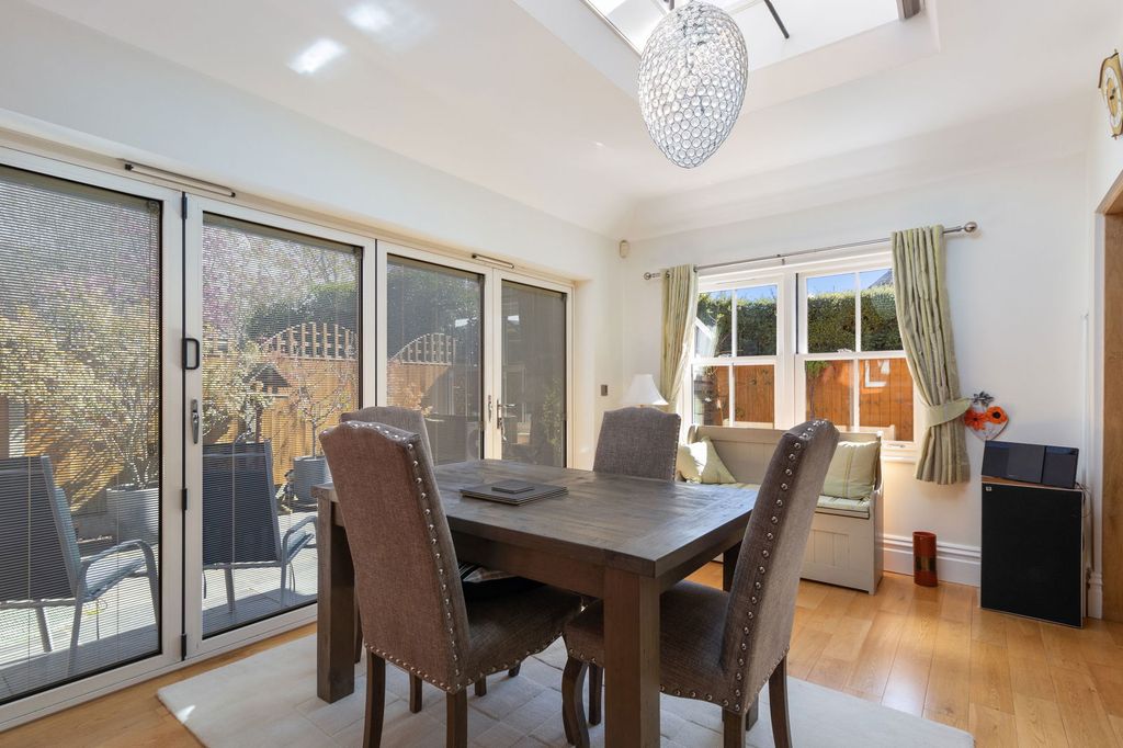 Property photo 3 of 21