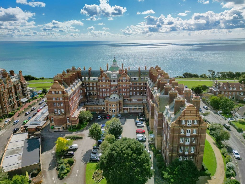Property photo 1 of 16 The Metropole