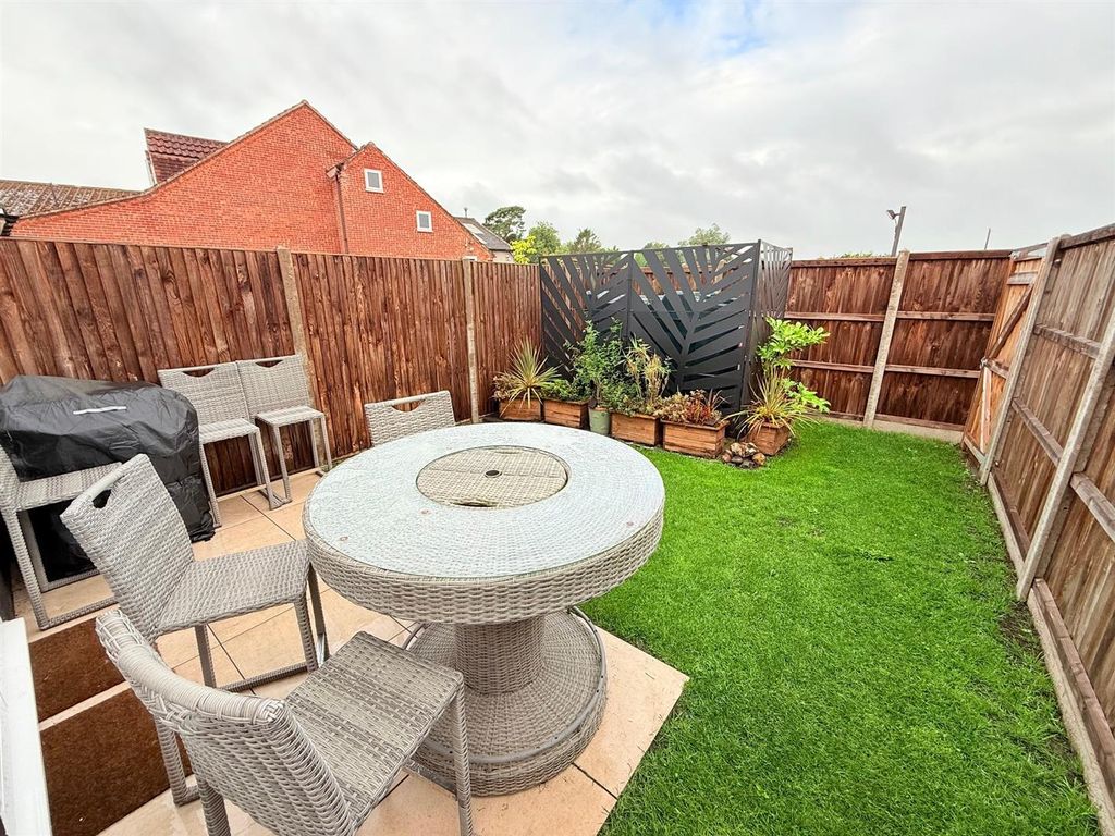 Property photo 2 of 24 Outside