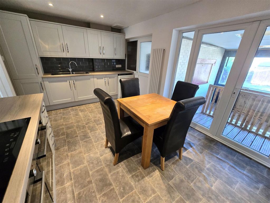 Property photo 1 of 13 Kitchen/Diner