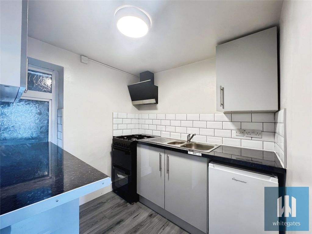 Property photo 3 of 15 Picture No. 06