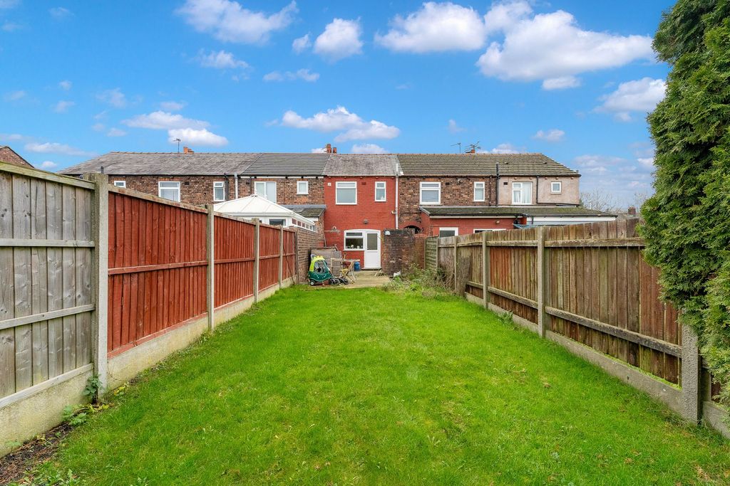 Property photo 2 of 21