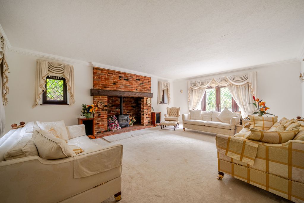 Property photo 2 of 32 Picture No. 25