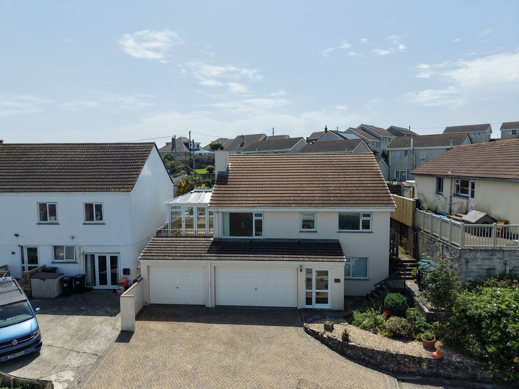 Property photo 1 of 27