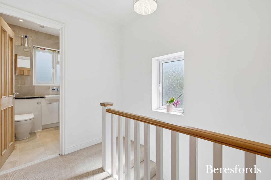 Additional image 14 of 4 bed semi-detached house for saleSeabrook Gardens, Romford RM7