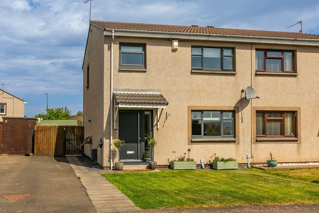 Property photo 1 of 33