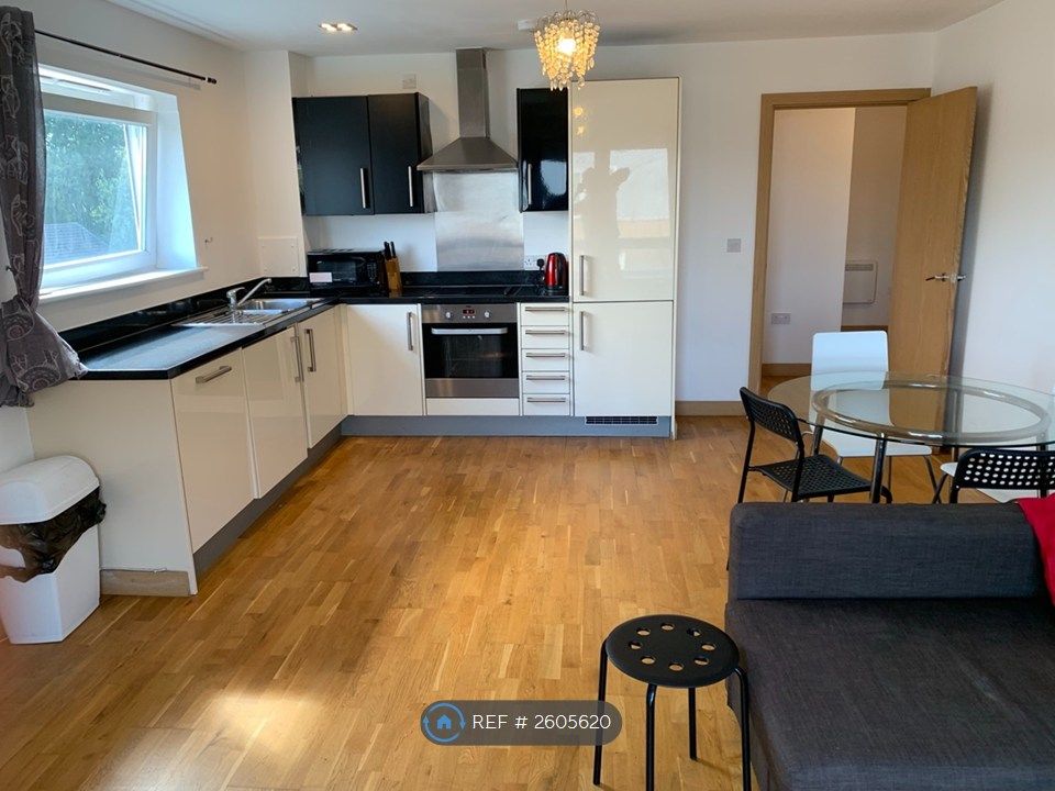 Property photo 2 of 11