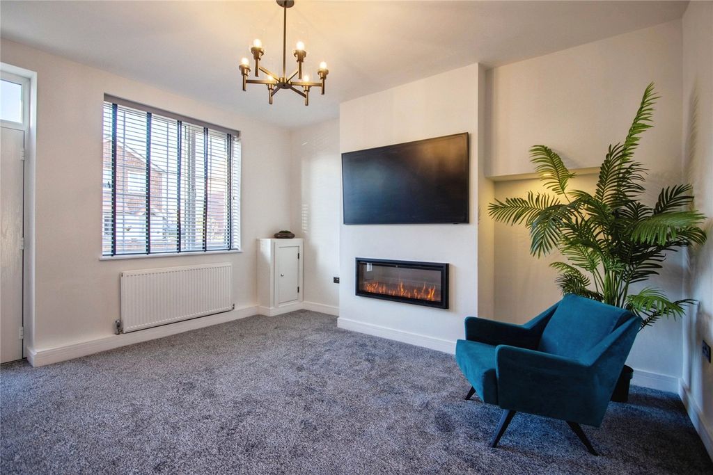 Property photo 2 of 19 Picture No. 14