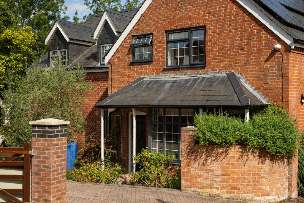 Property photo 3 of 48