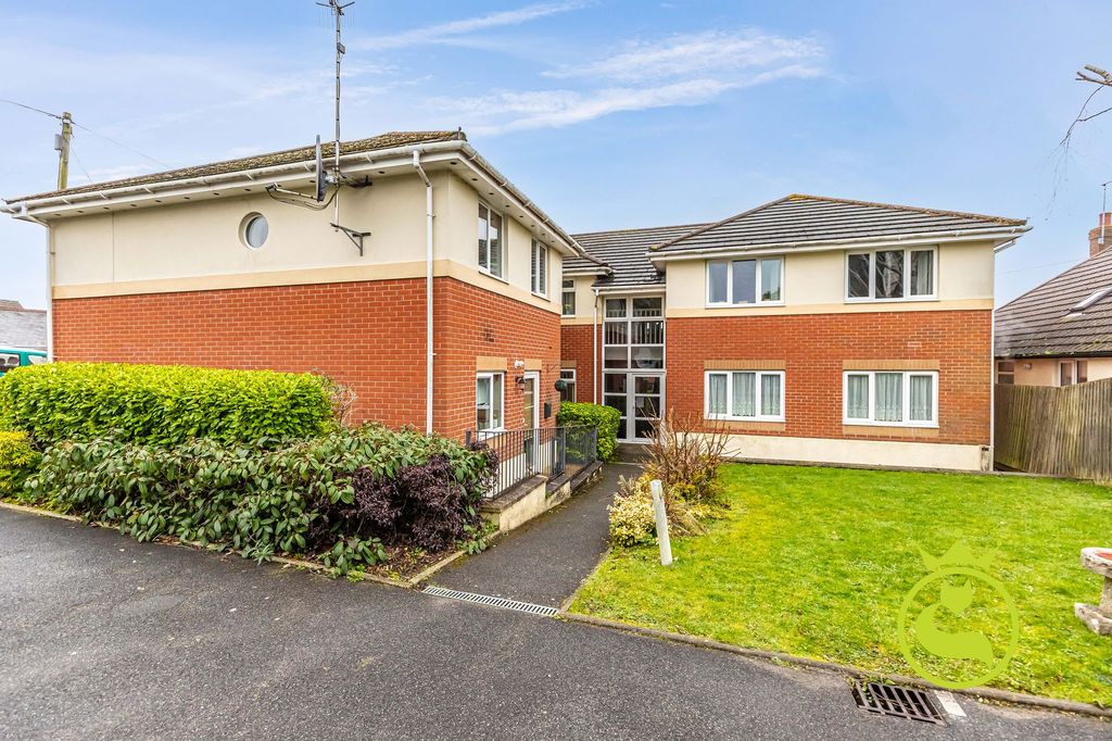 Property photo 1 of 11