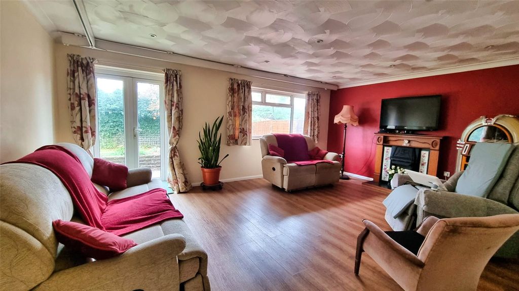 Property photo 2 of 21 Picture No. 09