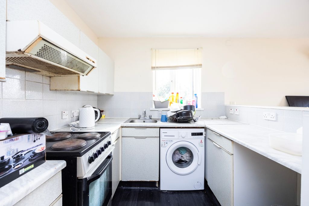 Property photo 2 of 11
