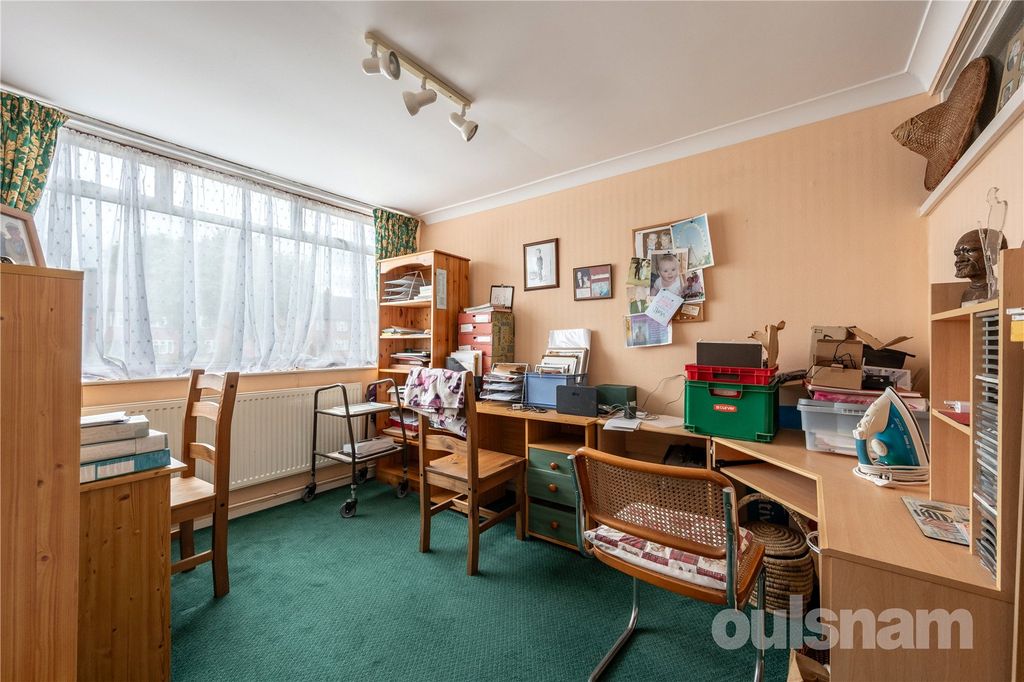 Property photo 3 of 16 Picture No. 11
