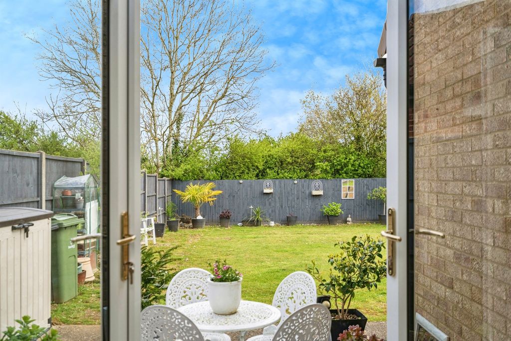 Property photo 2 of 14