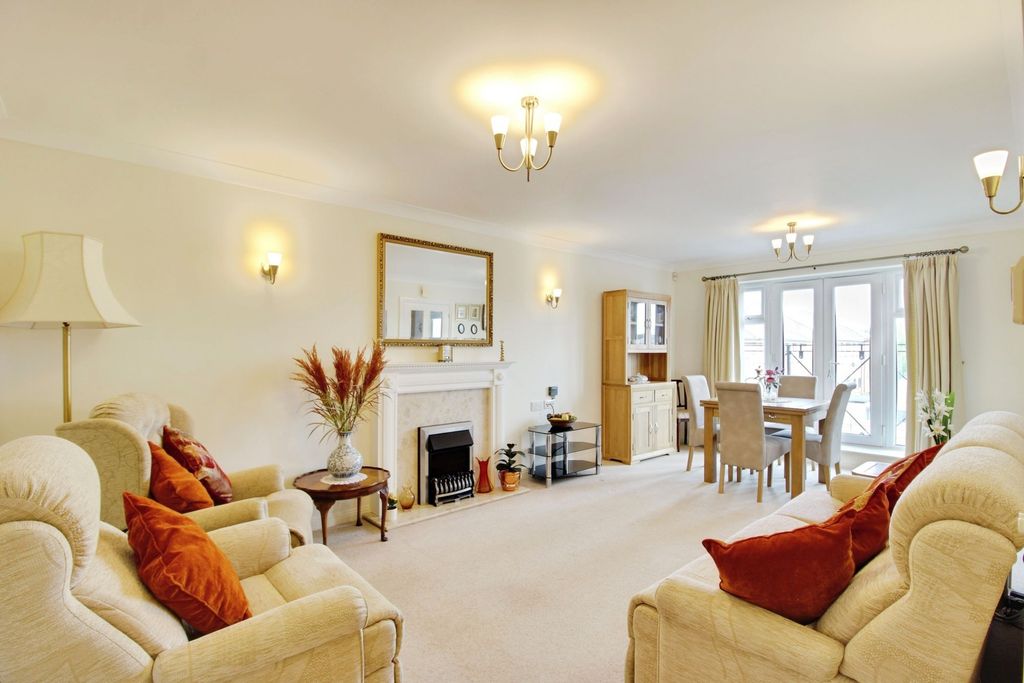 Property photo 2 of 12