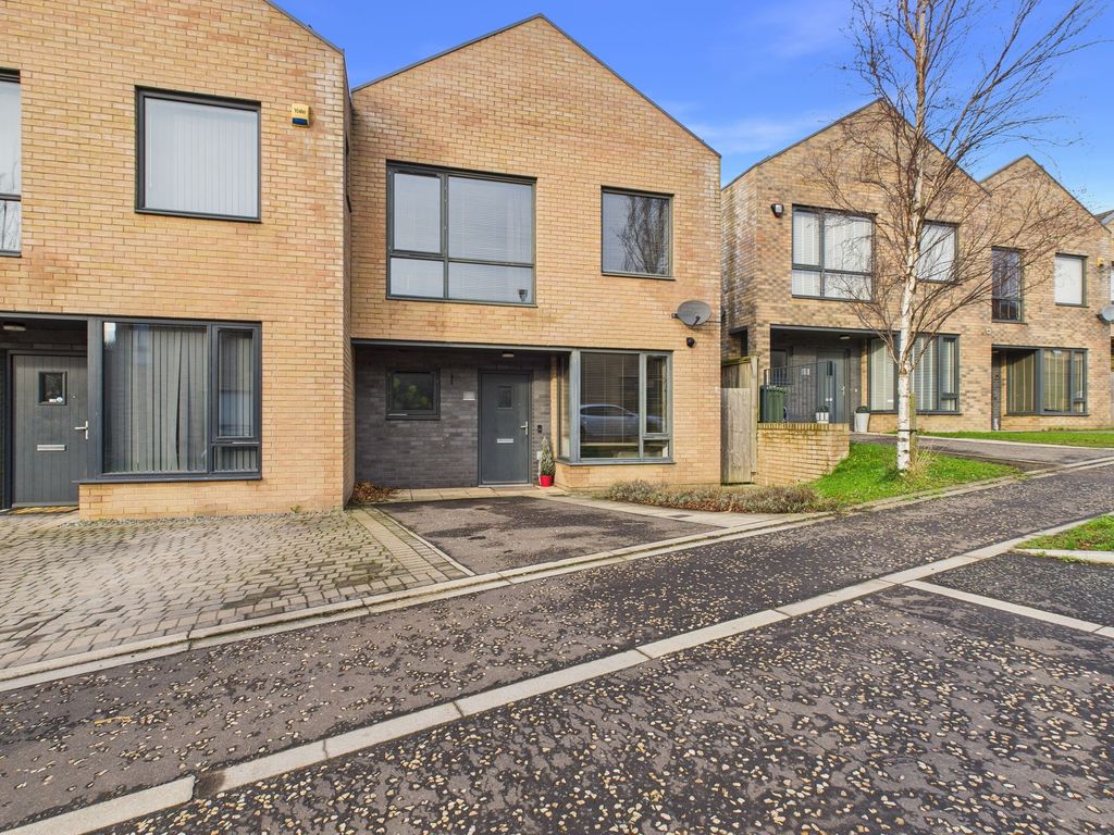 Property photo 1 of 14 External