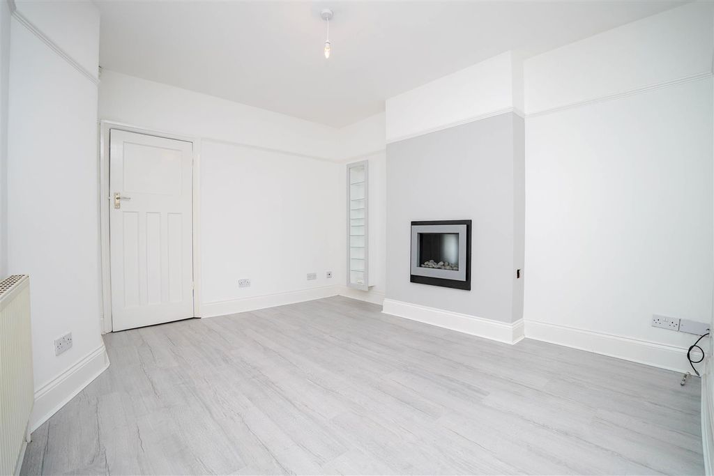 Property photo 3 of 17 Photo-3-2.Jpg