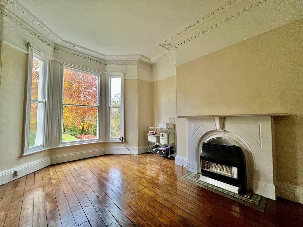 Property photo 2 of 5 Image