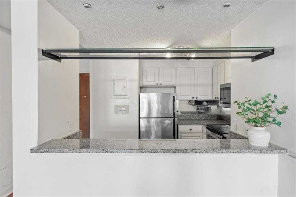 Property photo 2 of 16 <Alttext/>