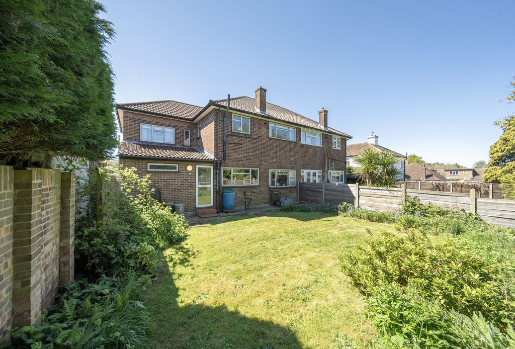 Property photo 2 of 19 1449333-11-69Ecda...