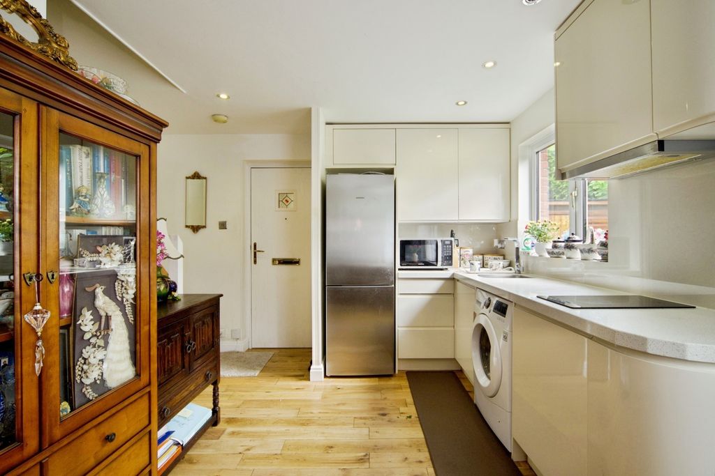 Property photo 3 of 12 Pbox-Img.Jpg
