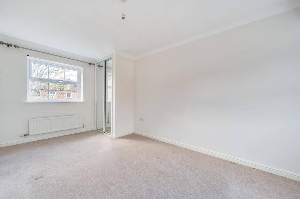 Property photo 2 of 21 Bedroom