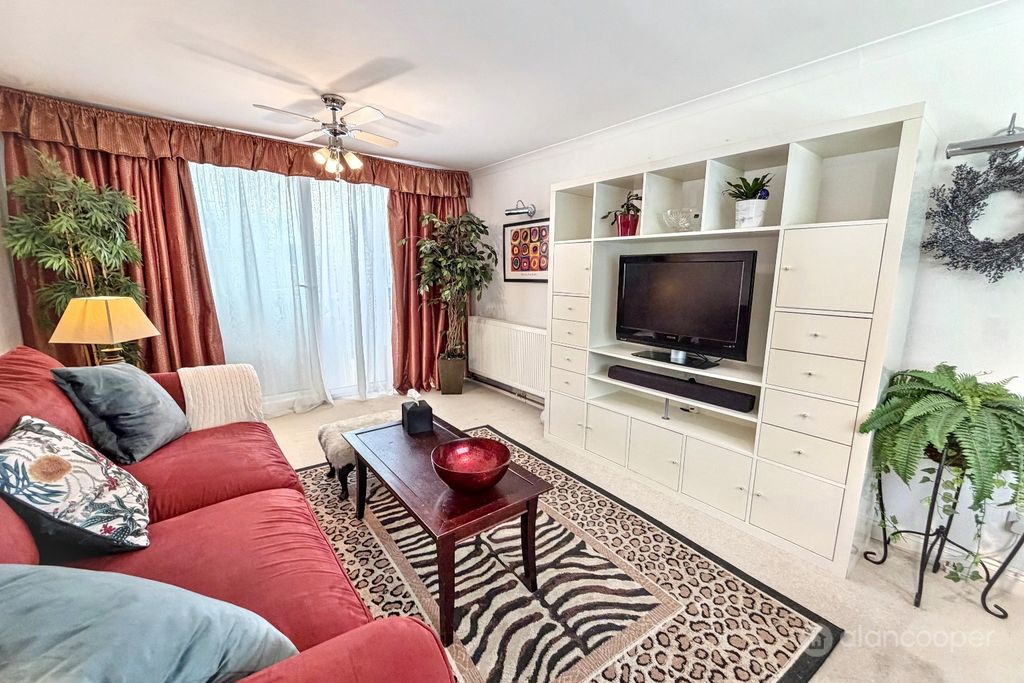 Property photo 2 of 13 5014713