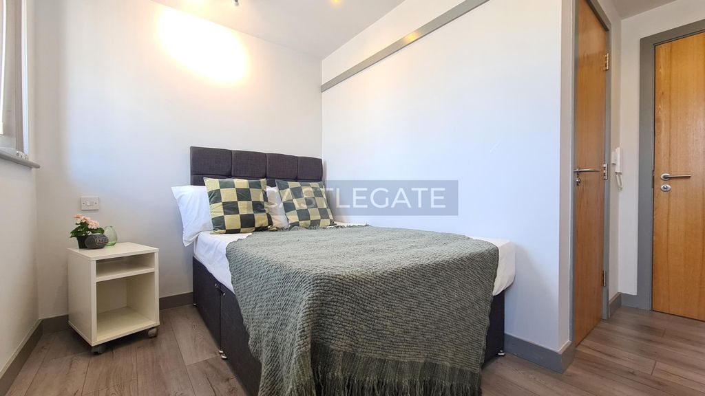 Property photo 2 of 13 Room 60, The Works At Standard House New (2)
