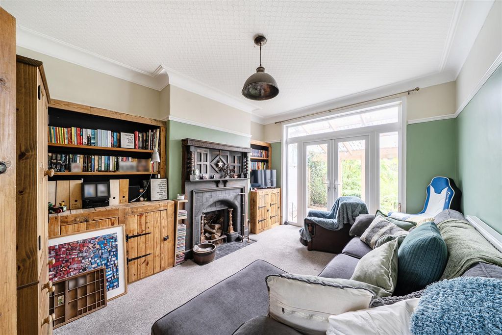 Property photo 3 of 46 19.Jpg
