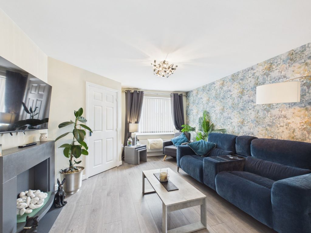 Property photo 2 of 13 4982514