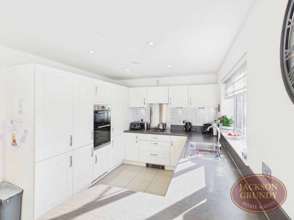 Property photo 3 of 21 Photo 16