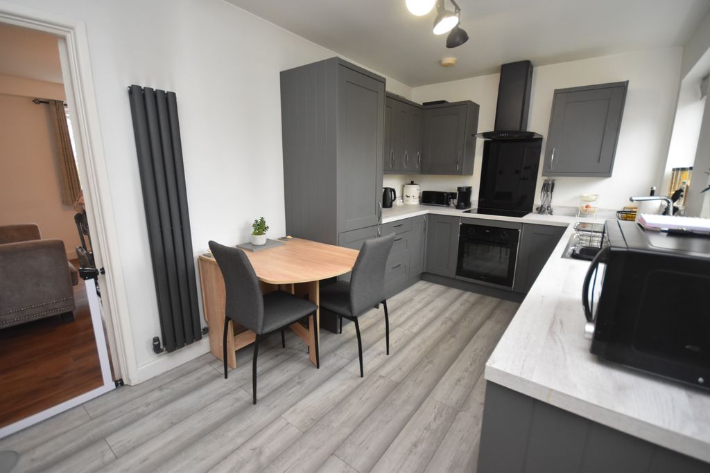 Property photo 2 of 16 Kitchen/Breakfast Room