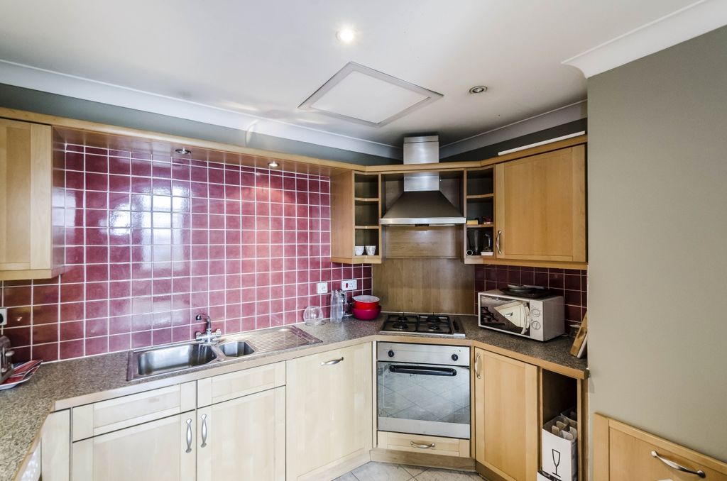 Property photo 3 of 12