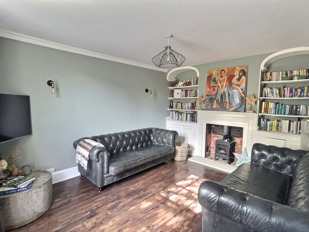 Property photo 3 of 14