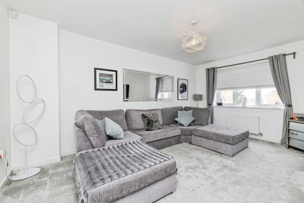 Property photo 3 of 20 Pbox-Img.Jpg