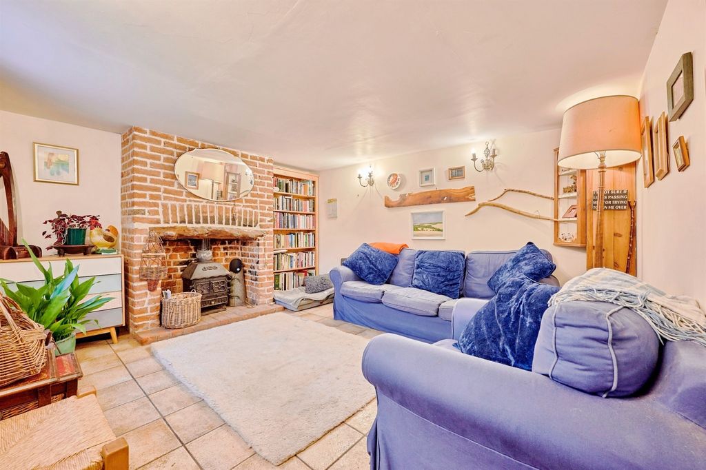 Property photo 2 of 13