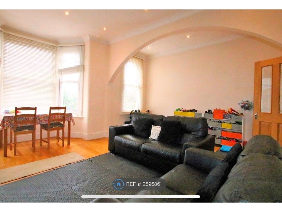 Property photo 3 of 9