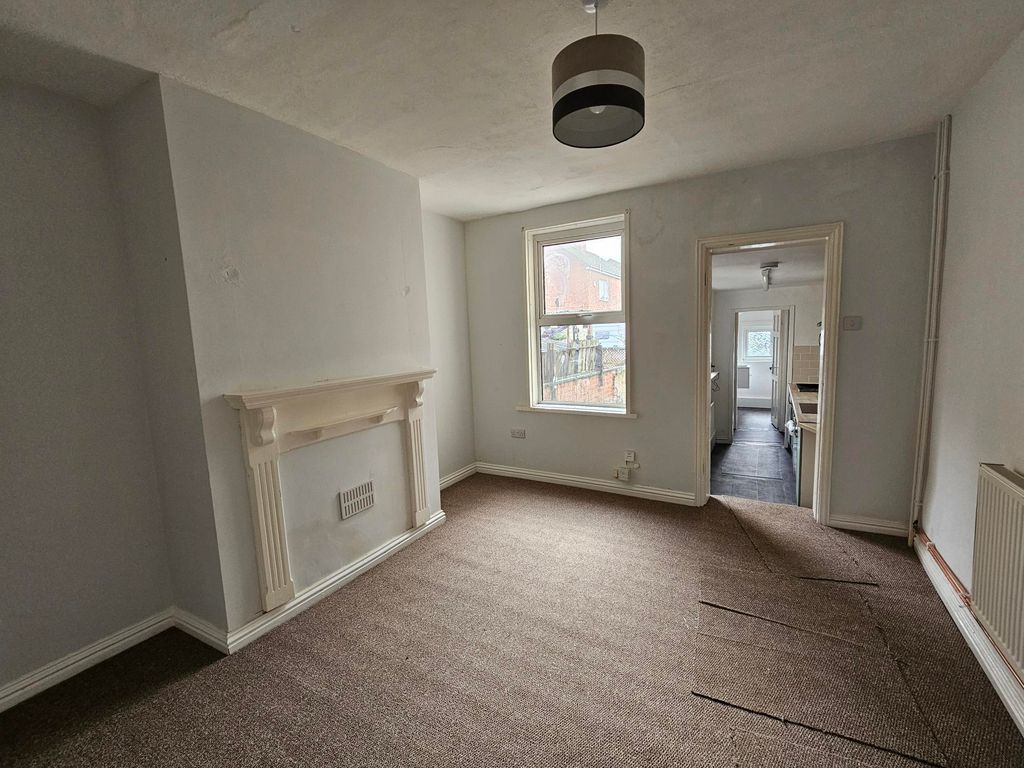 Property photo 3 of 8