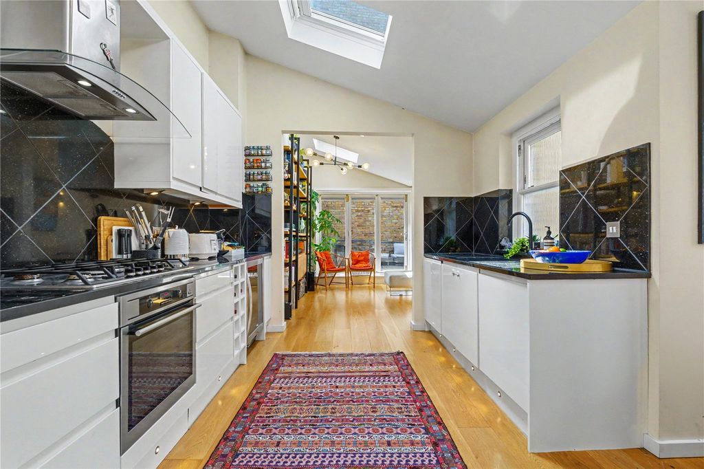 Property photo 1 of 10 Picture No. 08
