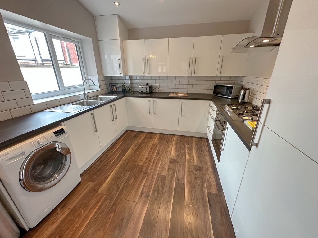 Property photo 2 of 6 6