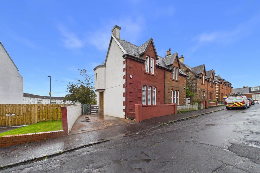 Property photo 1 of 24