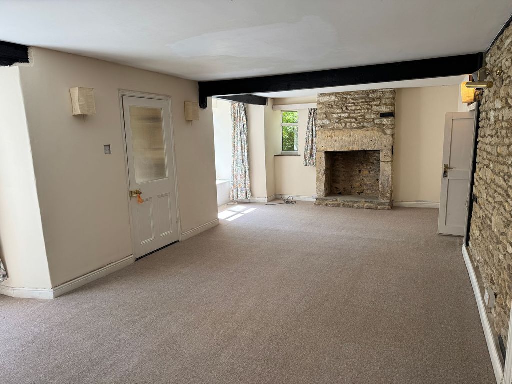 Property photo 3 of 41
